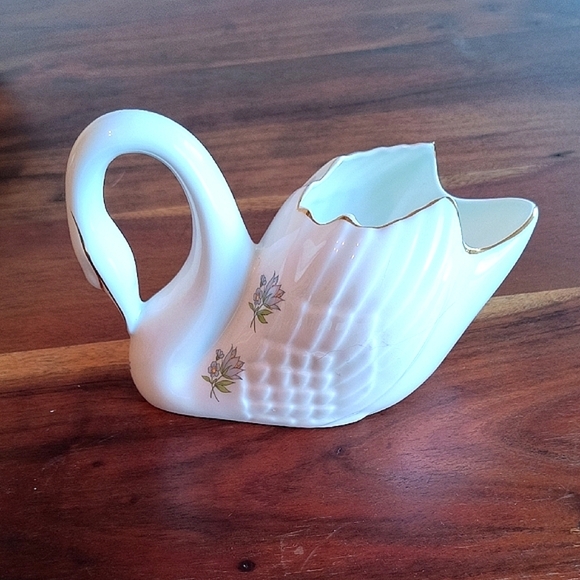 Vintage Royal Tara White Swan Ceramic Handmade. Made In Ireland. - Picture 3 of 5